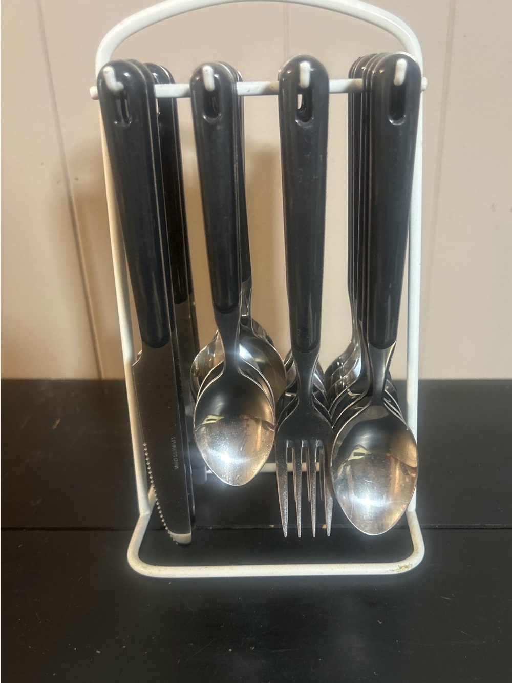 23 Pc Black Handle Stainless Flatware Set w/ Caddy Service for 4 Missing 1 Knife